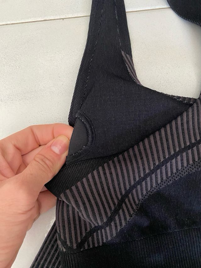 Conjunto deportivo Myprotein negro