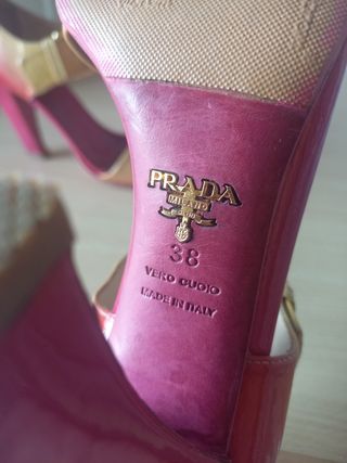 Sandali N38 vernice Prada 
