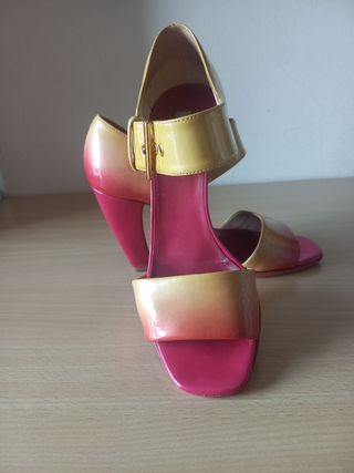Sandali N38 vernice Prada 
