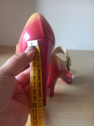 Sandali N38 vernice Prada 