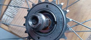 Ruedas antiguas pequeñas