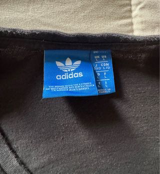 T-Shirt Adidas Talla L excelente estado