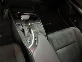 Lexus UX 2.0 250h Business