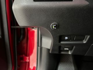 Lexus UX 2.0 250h Business