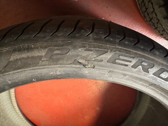 Neumáticos Pirelli P Zero 315/30 R22
