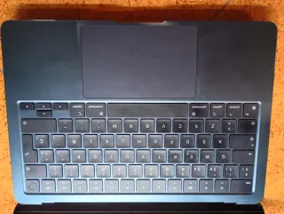 MacBook Air M2 (2022)–24GB/1TB SSD