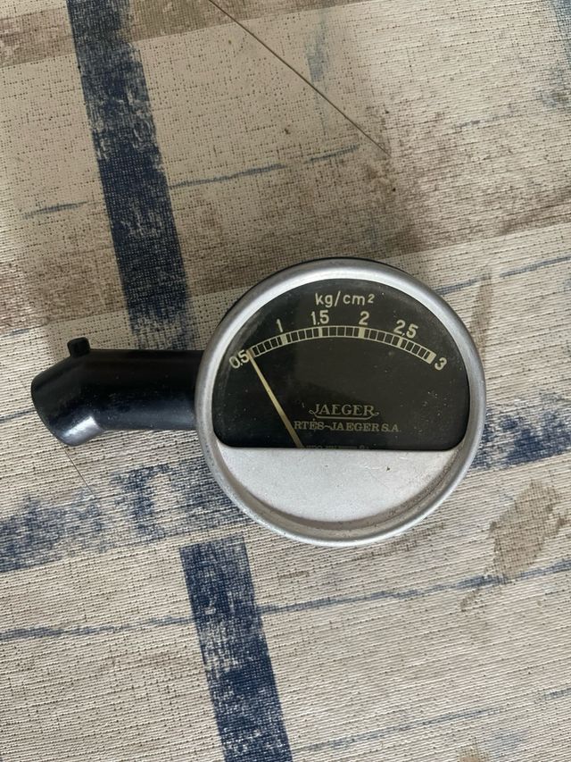 Manómetro antiguo Renault