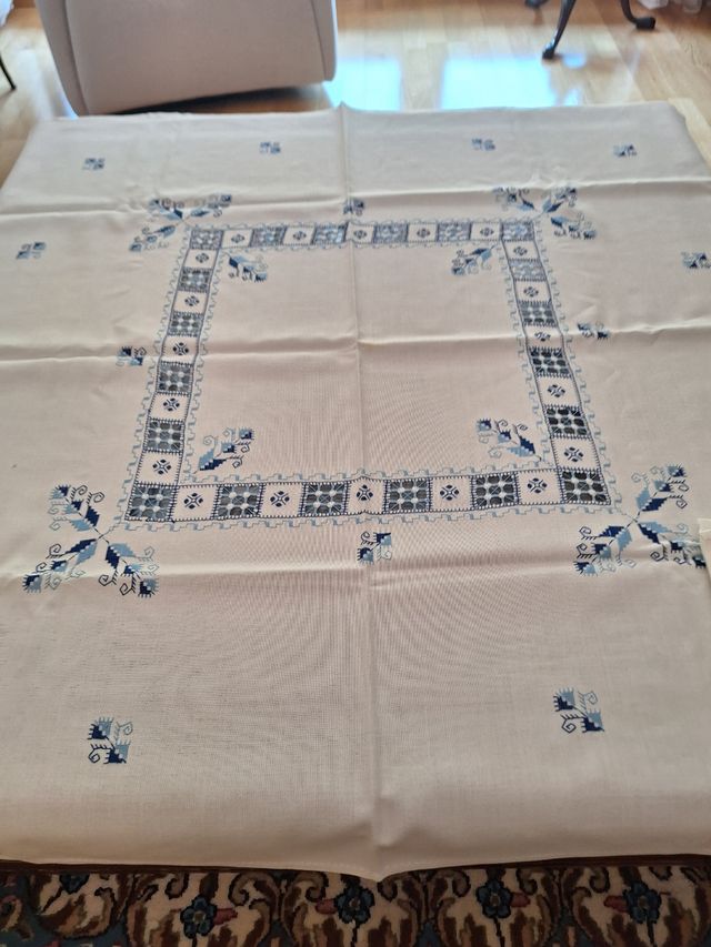 Mantel lino azul blanco bordado + 6 servilletas