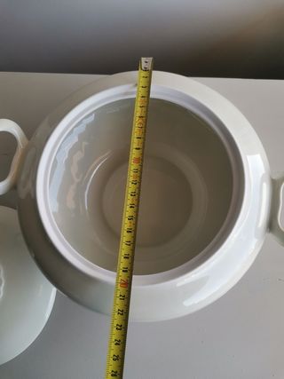 Sopera porcelana Versalles.