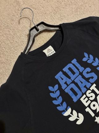 T-shirt Adidas vintage nera