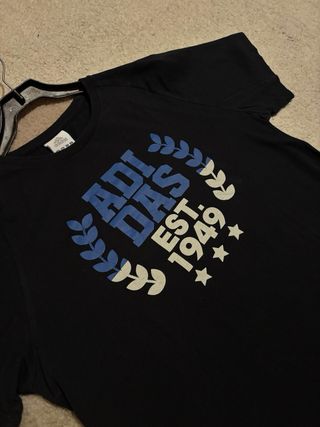 T-shirt Adidas vintage nera