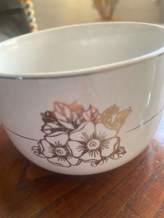 Tres tazas de desayuno de San Claudio, año 1958