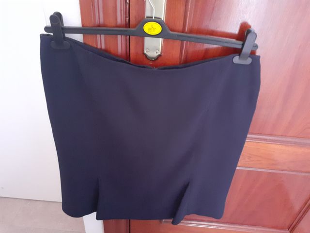 Camisetas, chaqueta y falda