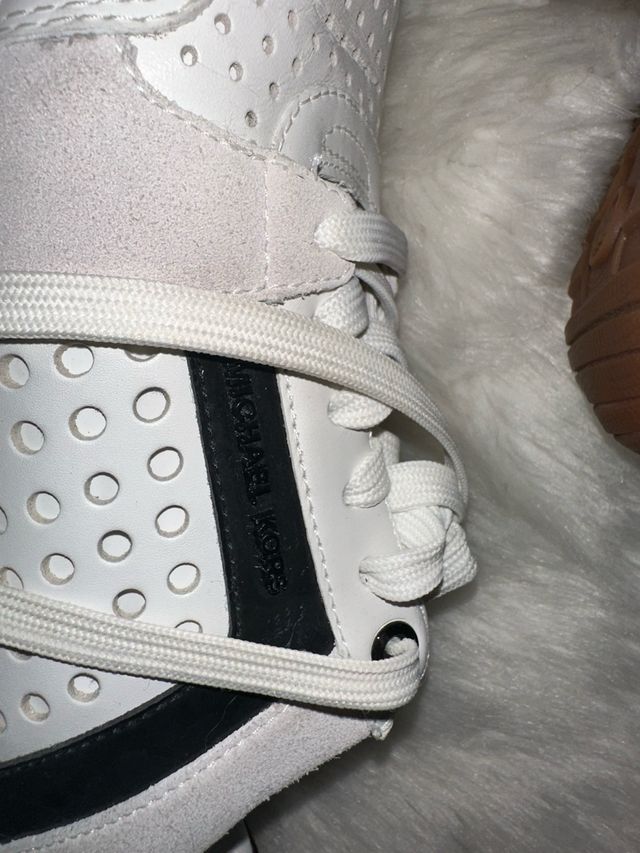 Zapatillas Michael Kors - Blancas y Negras