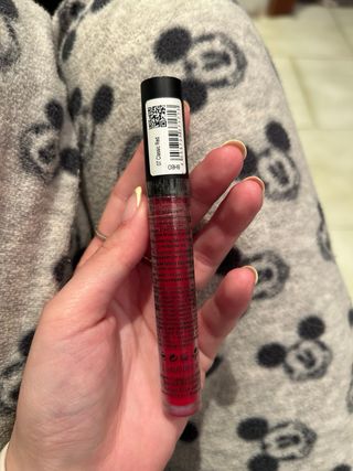 Labial líquido mate essence rojo