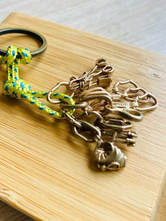 Llavero de equipo de escalada