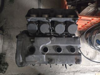 Motor cbr 600 y suspensión a gas 