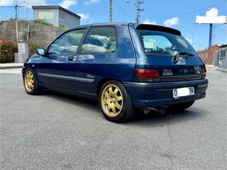 Renault Clio williams