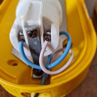 due lampade in vetro e metallo colore giallo