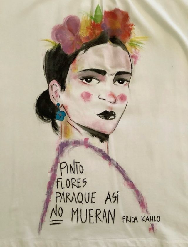 Tshirt bianca dipinta a mano "Frida"