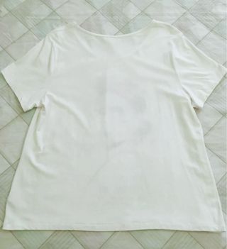 Tshirt bianca dipinta a mano "Frida"