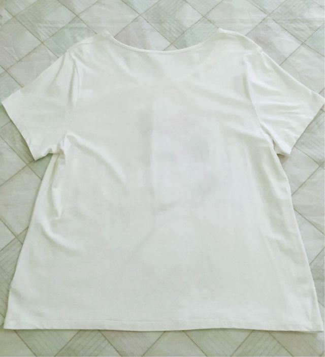 Tshirt bianca dipinta a mano "Frida"