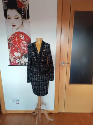 Traje de chaqueta y falda