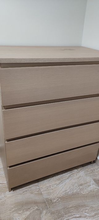 Cómoda y mesilla Ikea 