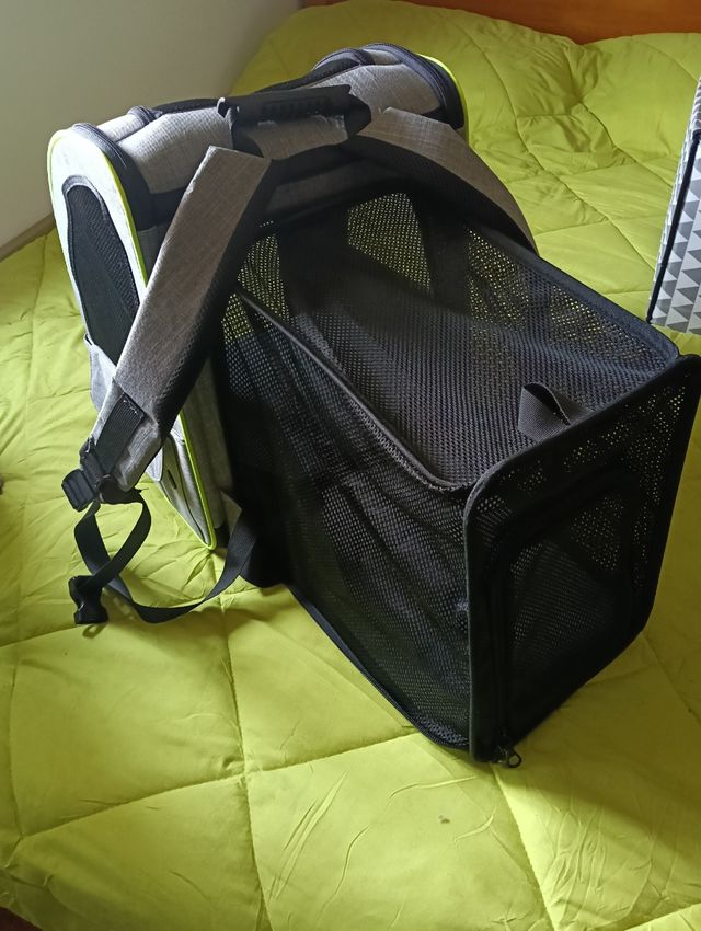 Mochila portamascotas gris-verde
