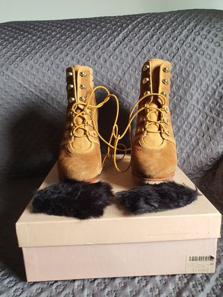 Se venden botines Uterqüe,prácticamente nuevos