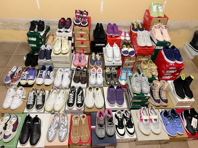 Lote stock bambas de marca mayorista!!