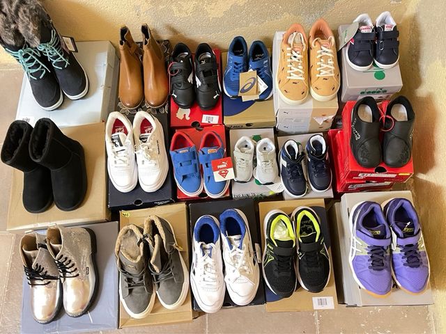 Lote stock bambas de marca mayorista!!