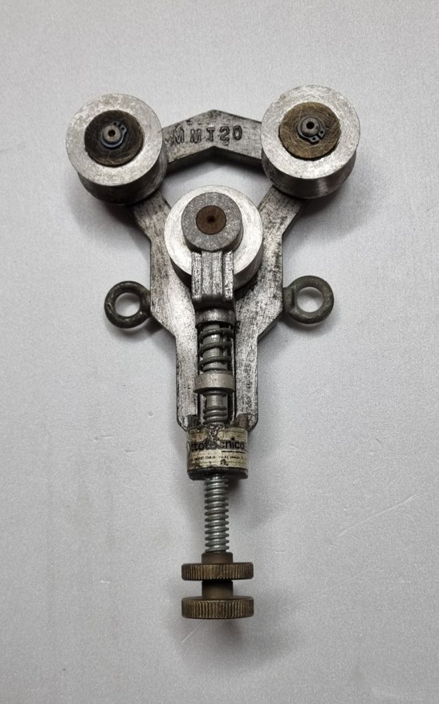 Carrucola antica per cavi