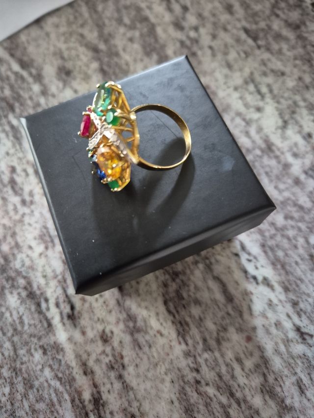 Anello oro 9kt | Pietre preziose