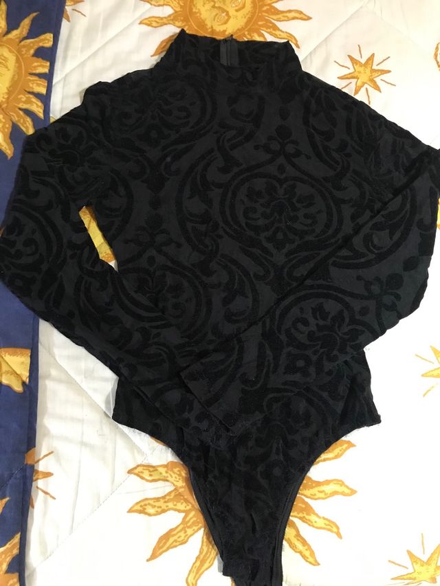 Body negro transparente