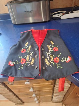 Chaleco de baturro bordado talla 10
