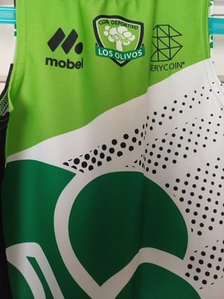 NUEVO. Mono triatlon uniforme Los Olivos. Talla 10