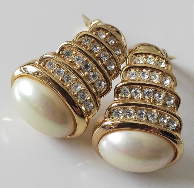 Espectaculares pendientes Henkel Grossé