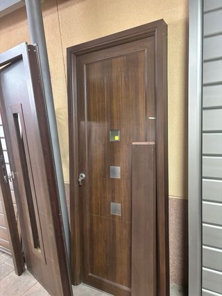 Puertas acorzada de aluminio lacada 
