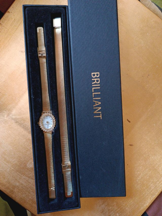 Reloj dorado Brilliant cuarzo