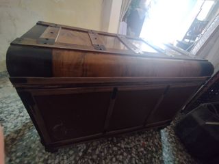 Baúl antiguo madera y metal