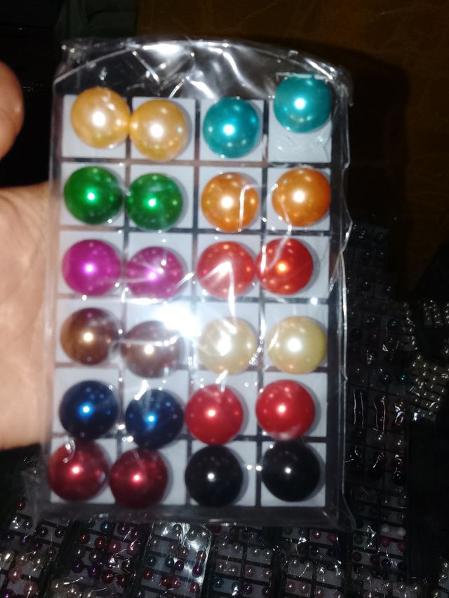 Pendientes dos paquetes 2€