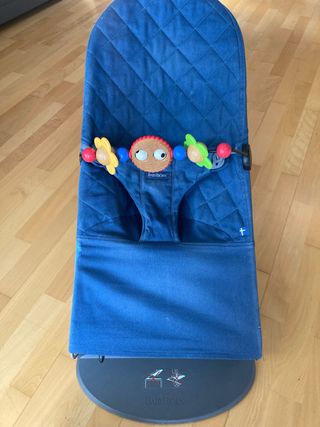 Hamaca bebe Babybjorn con juguete