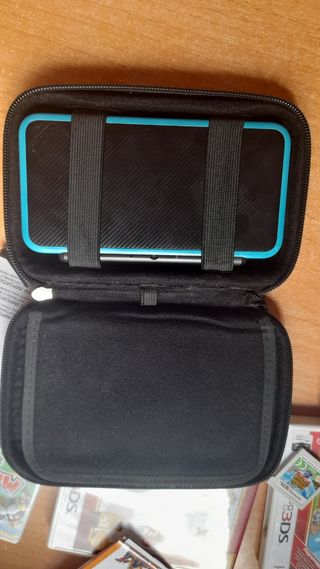 Nintendo 2DS XL funda y juegos