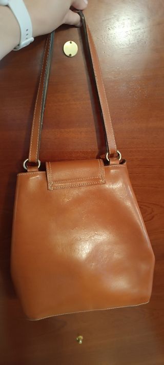 Bolso marrón piel