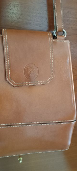Bolso marrón piel