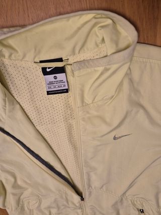 Chaqueta Nike Tech