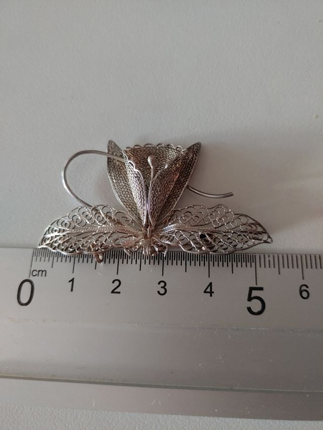 Broche antiguo de filigrana en plata