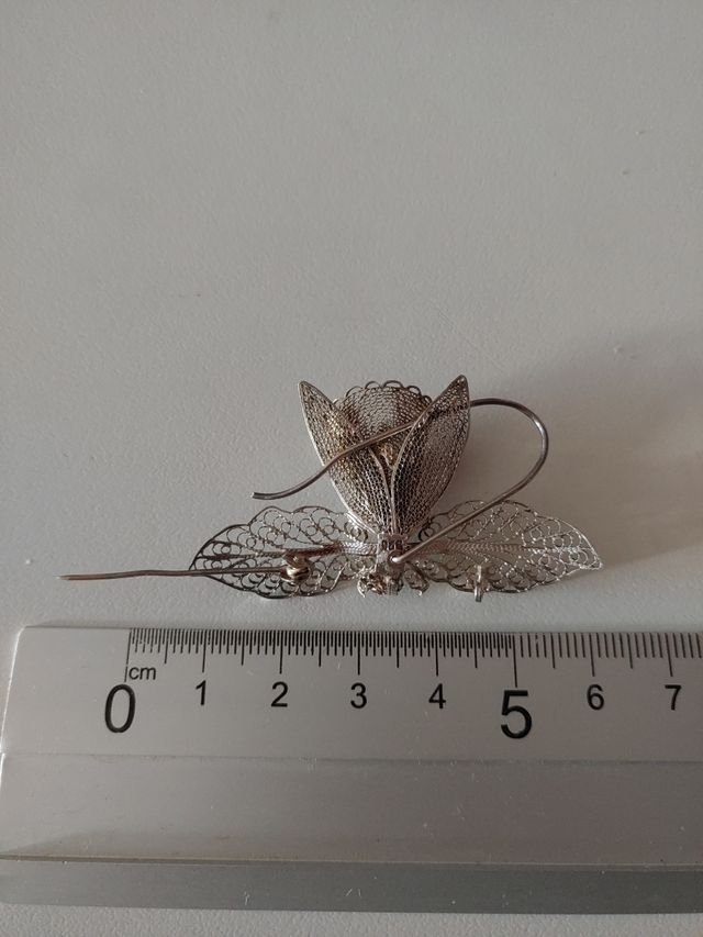 Broche antiguo de filigrana en plata
