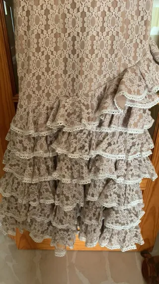 Espectacular Traje de Flamenca